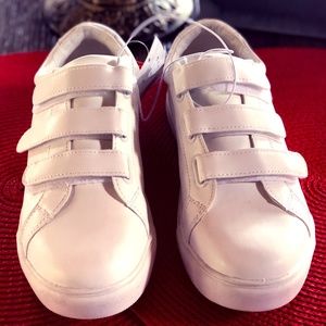 A New Day  Whitney NWT 7, 9 White Casual Sneakers